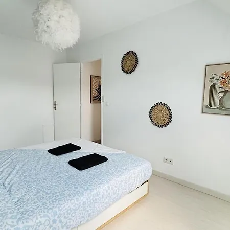 Gris Perle - Parking Gratuit - Wi-fi Holiday home Meaux